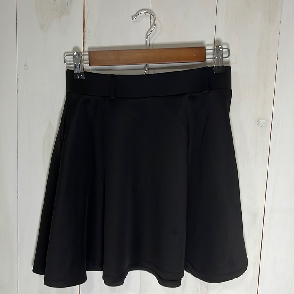Like New- Hot Topic Skater Skirt - Small - Black